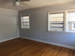 209 Carlton Terrace in Rockford, IL - Building Photo - Building Photo