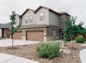 121 Calm Water Loop in Bastrop, TX - Building Photo