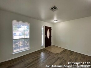 373 Starling Creek in New Braunfels, TX - Building Photo - Building Photo
