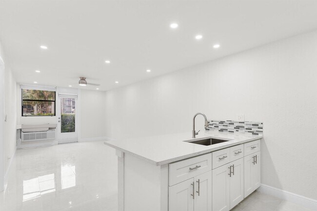 property at 2771 Riverside Dr