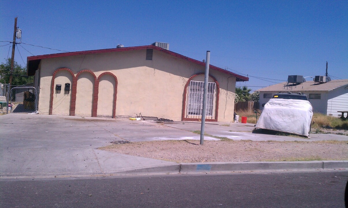 412 N 15th St in Las Vegas, NV - Building Photo