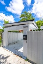 2999 SW 17th St in Miami, FL - Building Photo - Building Photo