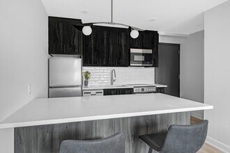 658 Somerset St W in Ottawa, ON - Building Photo - Building Photo