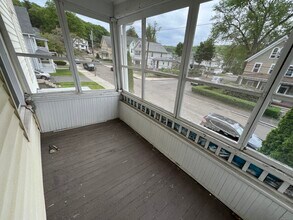 27 Clover St in Ansonia, CT - Building Photo - Building Photo