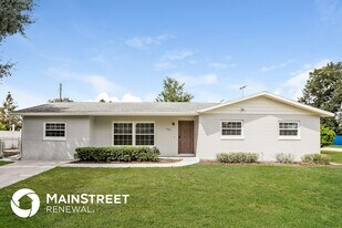 690 Wells St in Apopka, FL - Building Photo