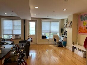 273 Webster St in Boston, MA - Building Photo - Building Photo