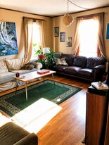 19 Strathmore Rd, Unit 2 in Medford, MA - Building Photo