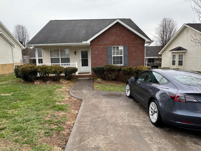 1908 Heather Lea Dr in Sevierville, TN - Building Photo - Building Photo