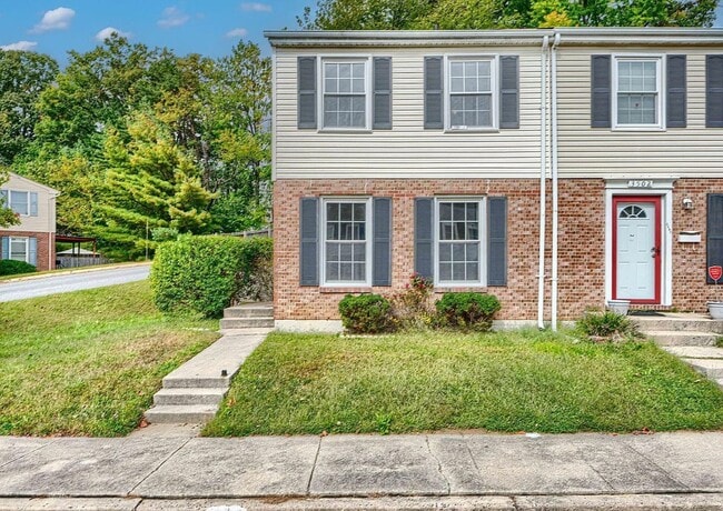 property at 3500 Moultree Pl