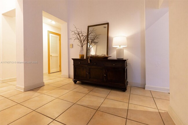 5671 Banyan Trail in Coral Gables, FL - Building Photo - Building Photo