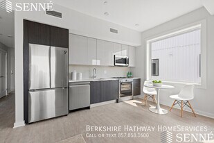 27 Horace St in Somerville, MA - Building Photo