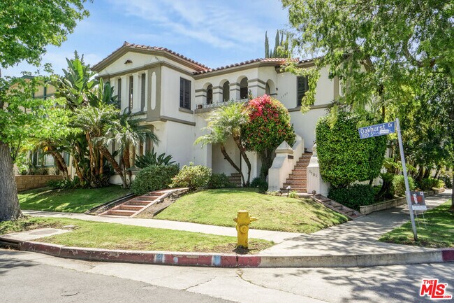 1103 S Oakhurst Dr in Los Angeles, CA - Building Photo - Building Photo