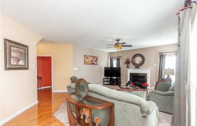 2112 Lindsey Gabriel Dr in Henrico, VA - Foto de edificio - Building Photo