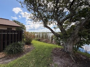 1802 Waterview Cir in Palm Springs, FL - Building Photo - Building Photo