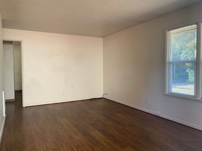 3106 E McLoughlin Blvd-Unit -3108 in Vancouver, WA - Building Photo - Building Photo