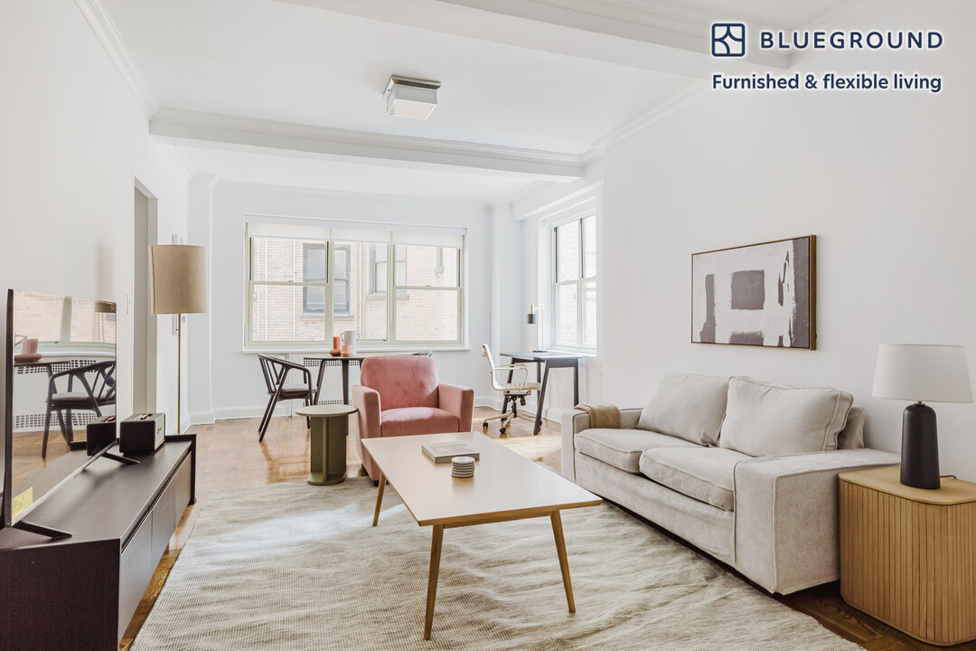 300 E 57th St, Unit FL3-ID1715 in New York, NY - Building Photo