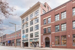1188-1189 Hamilton St in Vancouver, BC - Building Photo