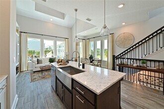2401 Ezzell Ct in Sarasota, FL - Building Photo - Building Photo