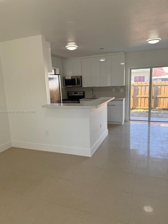 625 NW 9th Ave in Homestead, FL - Building Photo - Building Photo