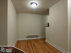 563 W Arlington Pl in Chicago, IL - Building Photo - Building Photo