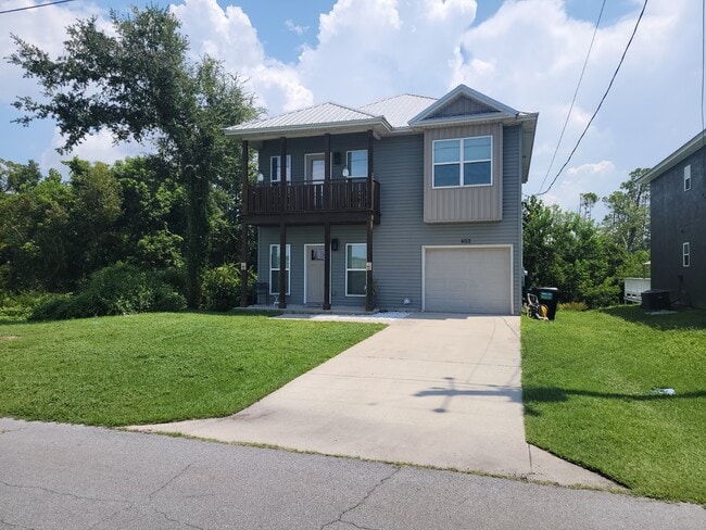 property at 652 Helen Ave