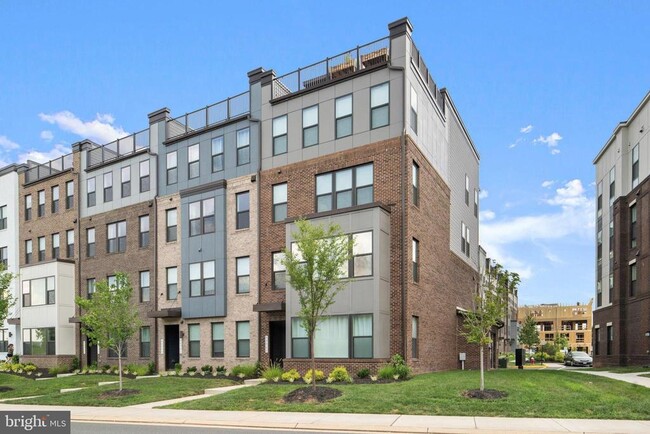 property at 43785 Transit Sq