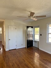 922 Clark St in Bristol, VA - Foto de edificio - Building Photo