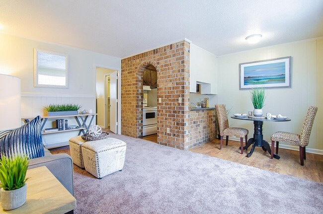 Willow Lake Apartments