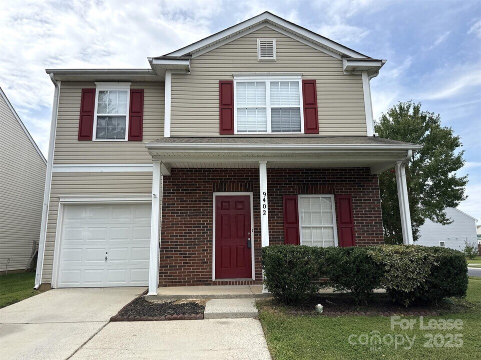 9402 Darwick St in Charlotte, NC - Building Photo