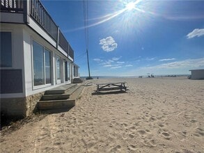 21 Seaside Ln in Old Lyme, CT - Building Photo - Building Photo