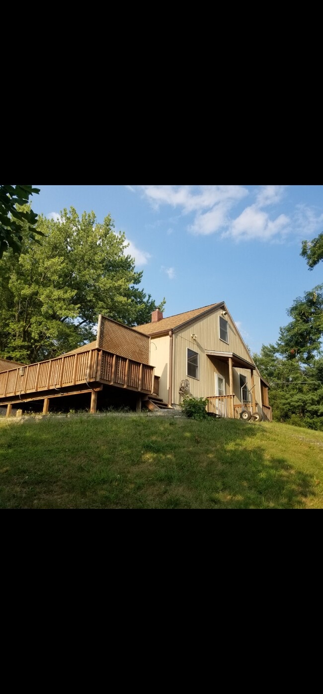 property at 3201 Dubuque St NE
