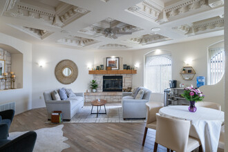 Tuscany Villa and Estates in Las Cruces, NM - Building Photo - Interior Photo