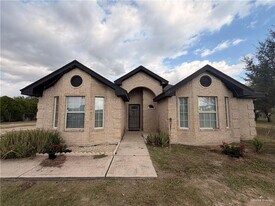 21 S Val Verde Rd in Donna, TX - Building Photo