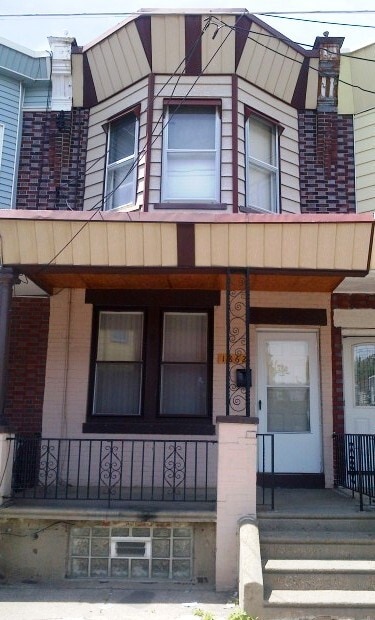 property at 1862 E Atlantic St