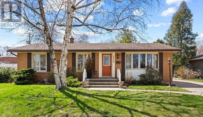 property at 2585 Randolph Ave