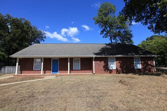 225 E Chestnut St in Murfreesboro, TN - Building Photo - Building Photo