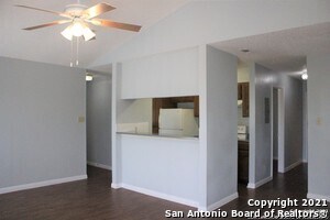 7534 Windsor Oaks in San Antonio, TX - Building Photo - Building Photo