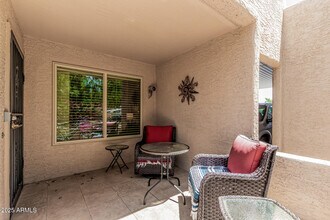 14300 W Bell Rd in Surprise, AZ - Building Photo - Building Photo