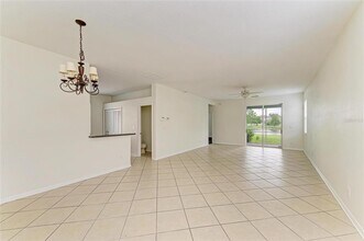 15121 Searobbin Dr in Lakewood Ranch, FL - Building Photo - Building Photo