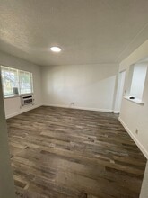 3421 E McKinley Ave in Fresno, CA - Foto de edificio - Building Photo