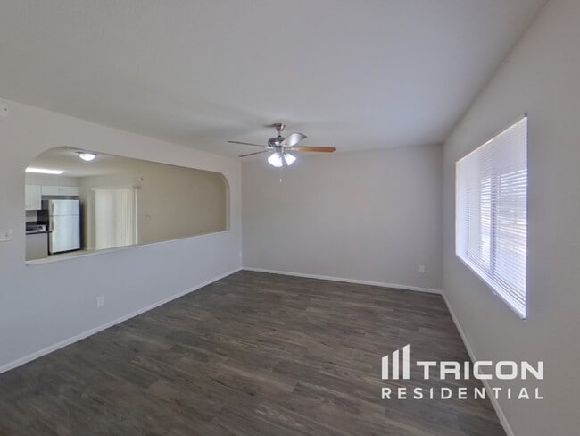 7955 W Montecito Ave in Phoenix, AZ - Building Photo - Building Photo