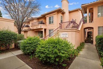 18650 Caminito Cantilena in San Diego, CA - Building Photo - Building Photo