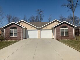 4876 Shadow Oak Dr, Unit 4876 A