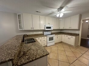 722 Hobbs Rd SE in Huntsville, AL - Building Photo - Building Photo