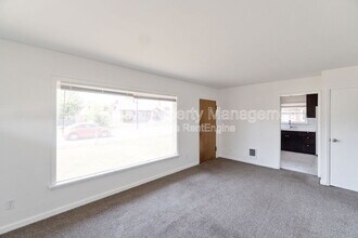 1022 N Napa St in Spokane, WA - Building Photo - Building Photo