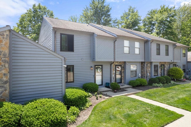 1051 Crisfield Dr in Cincinnati, OH - Building Photo - Building Photo