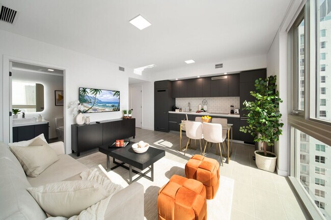 279 NE 1st St in Miami, FL - Building Photo - Building Photo