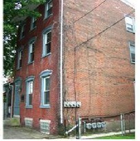 214 Gay St in Phoenixville, PA - Building Photo