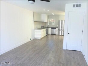 544 S Wilson St-Unit -101 in Tempe, AZ - Building Photo - Building Photo