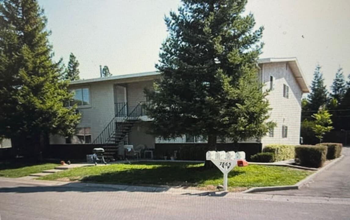 7865 Leona Way in Granite Bay, CA - Building Photo